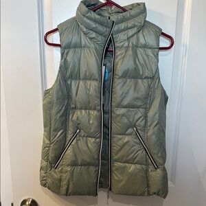 NEW Anorak Ladies' Puffer Vest Medium